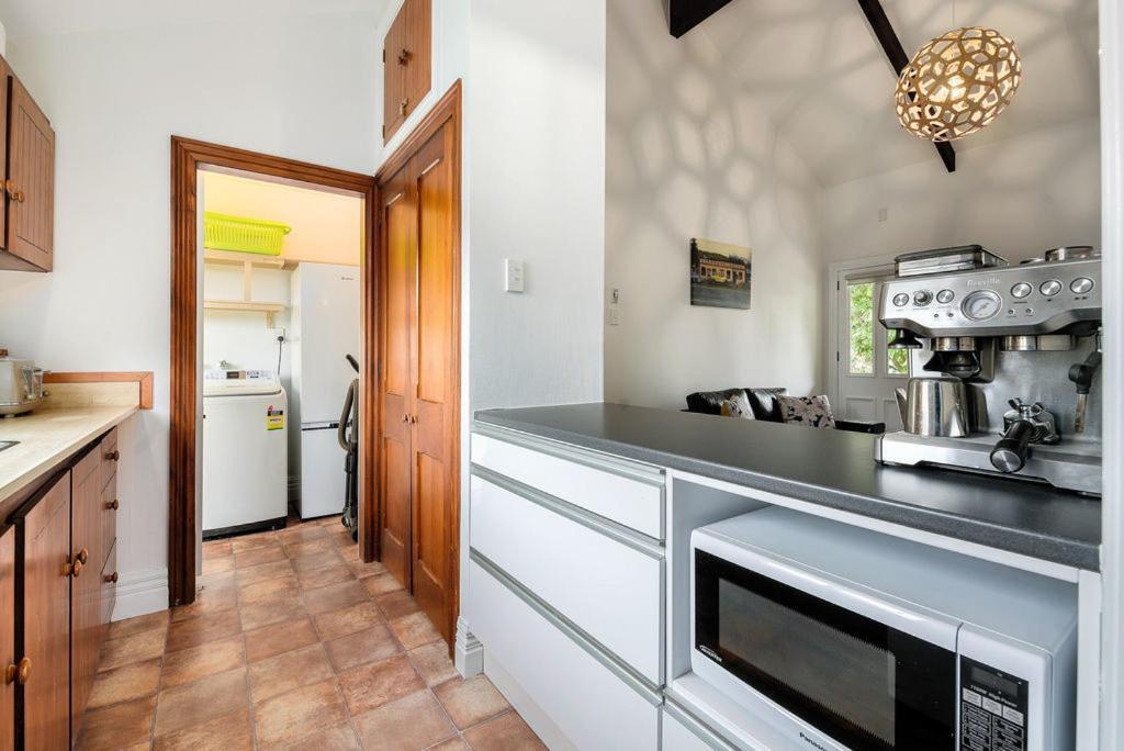 Central Peach - Queenstown Holiday Home Exteriör bild