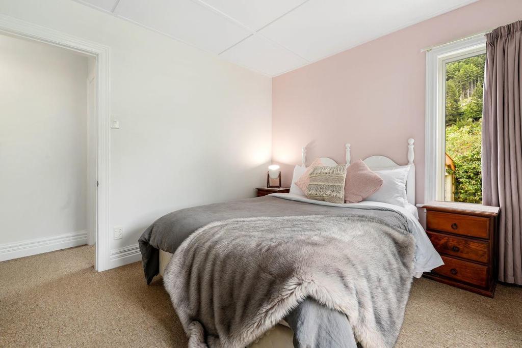 Central Peach - Queenstown Holiday Home Exteriör bild
